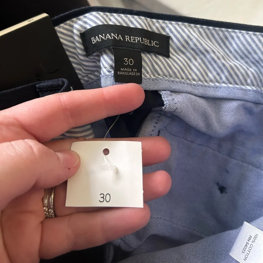 Banana Republic NWT navy blue chino shorts